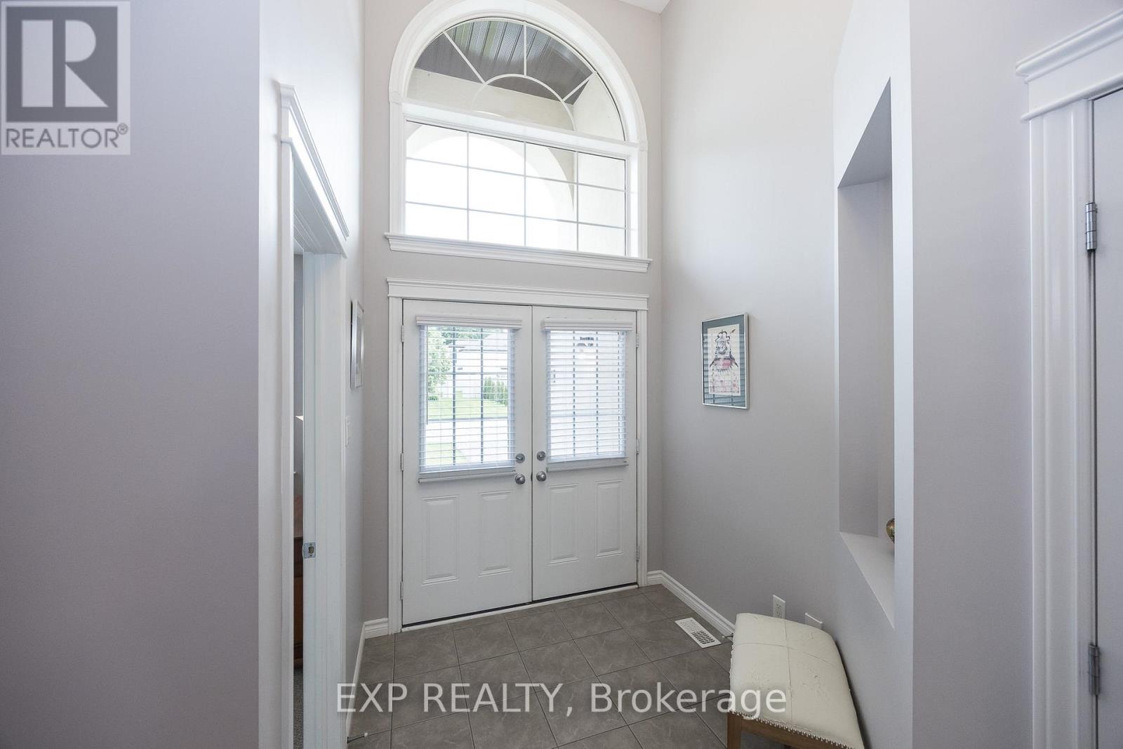 31 Gertie Street, Ottawa, Ontario  K0A 2Z0 - Photo 2 - X12255138