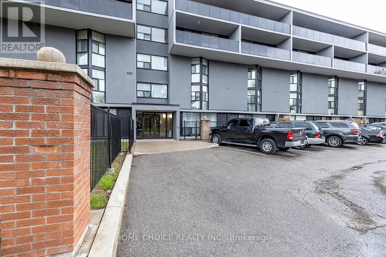 Property at 412 - 454 CENTRE STREET image 2