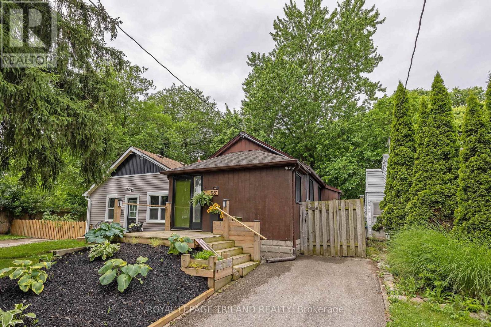 681 William Street, London East, Ontario  N5Y 2R3 - Photo 2 - X12255165