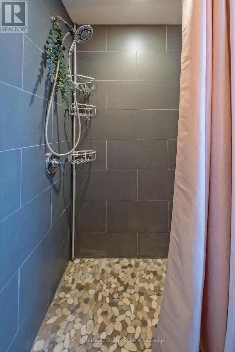 681 William Street, London East, Ontario  N5Y 2R3 - Photo 28 - X12255165