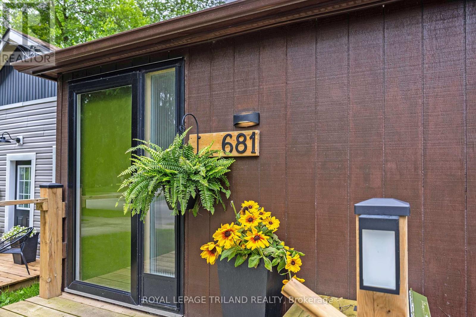 681 William Street, London East, Ontario  N5Y 2R3 - Photo 3 - X12255165