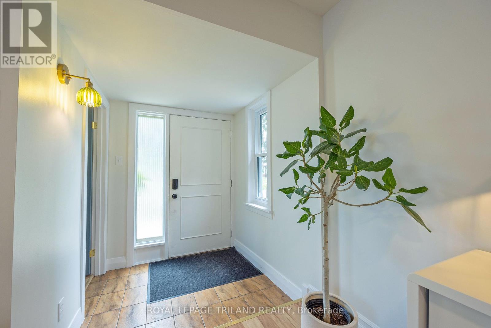 681 William Street, London East, Ontario  N5Y 2R3 - Photo 4 - X12255165