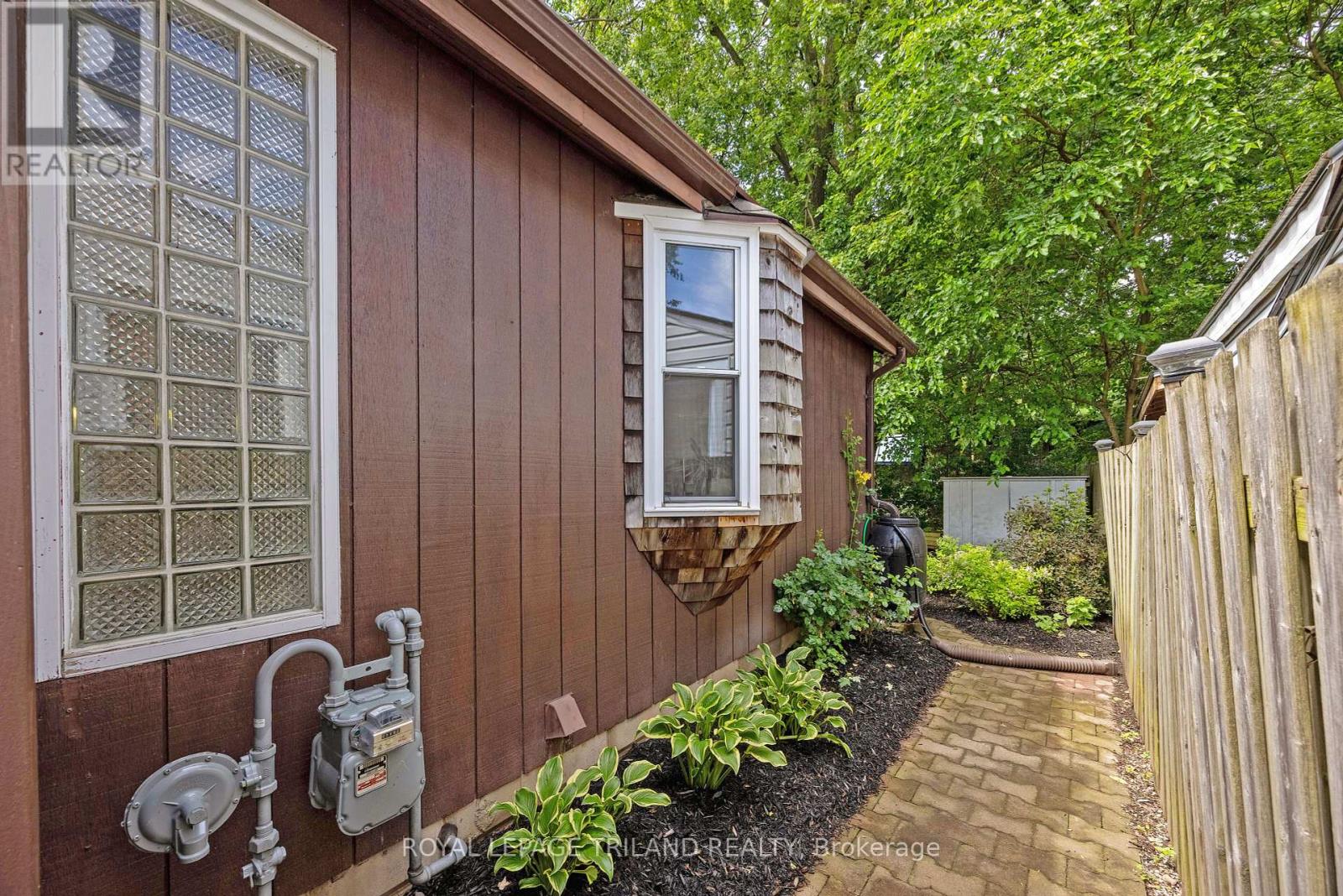 681 William Street, London East, Ontario  N5Y 2R3 - Photo 47 - X12255165