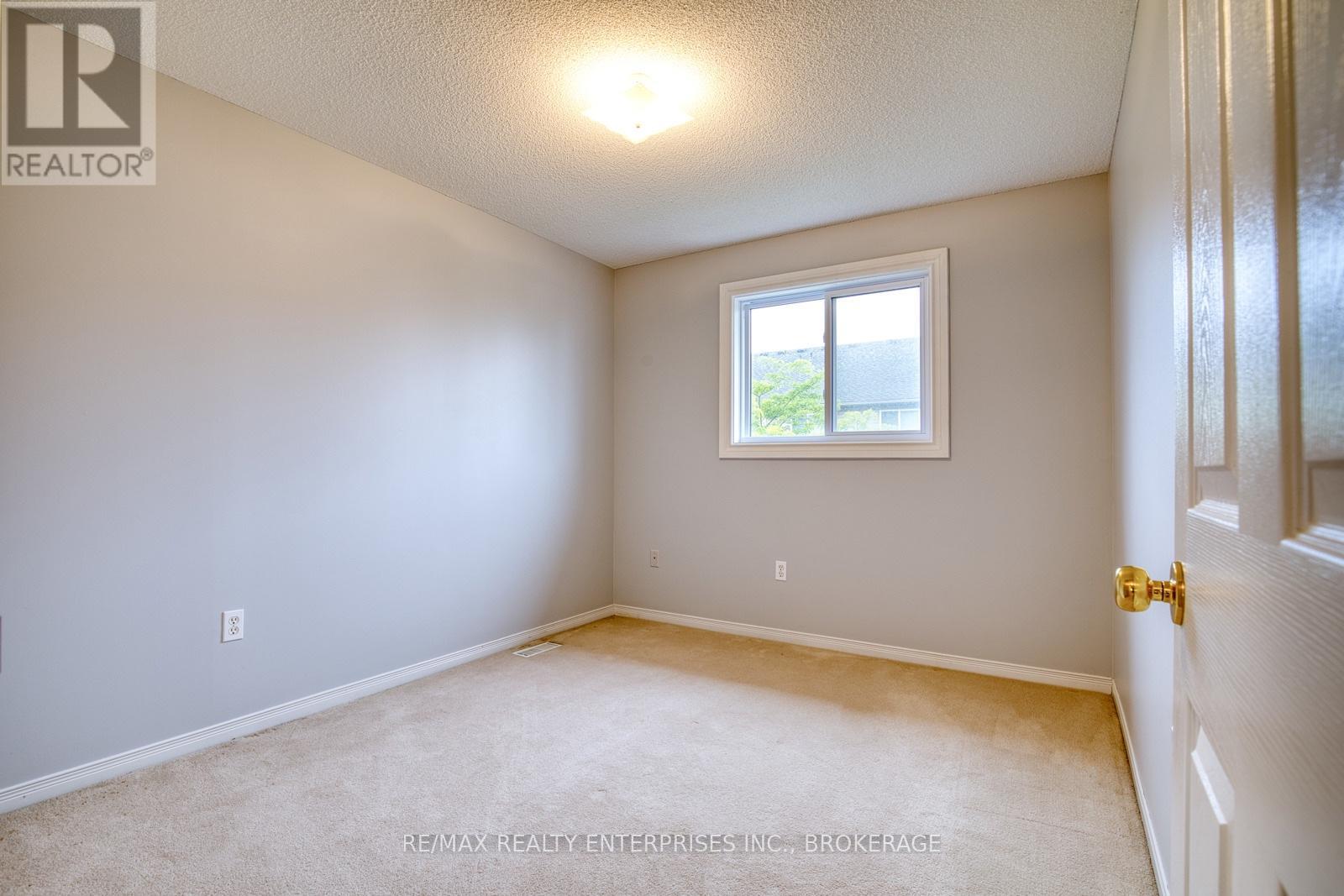 2 - 800 Paramount Drive, Hamilton, Ontario  L8J 3V8 - Photo 21 - X12255176