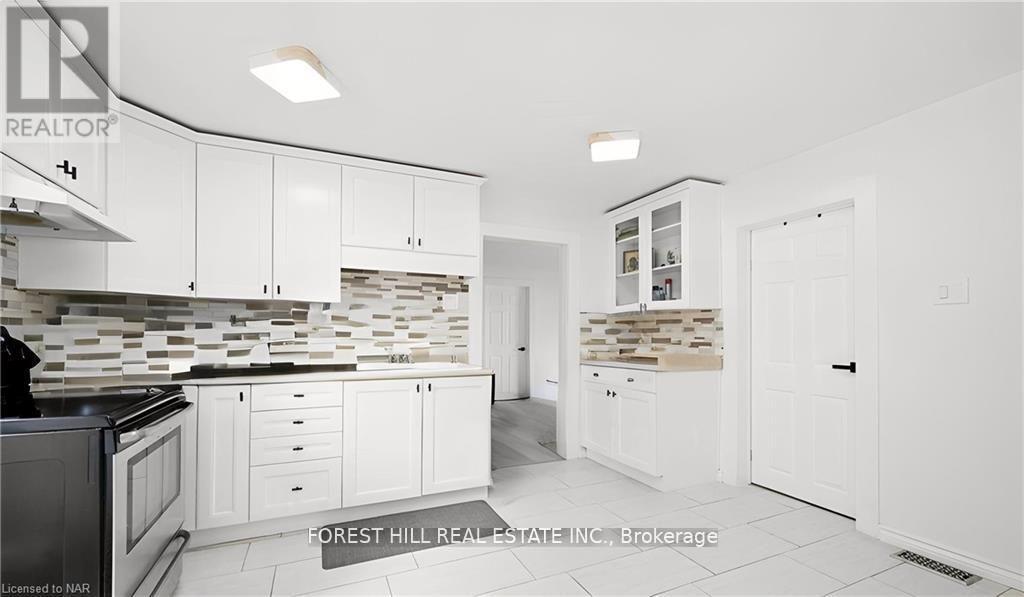 4702 - 4710 Epworth Circle, Niagara Falls (Downtown), Ontario  L2E 1C8 - Photo 11 - X12255105