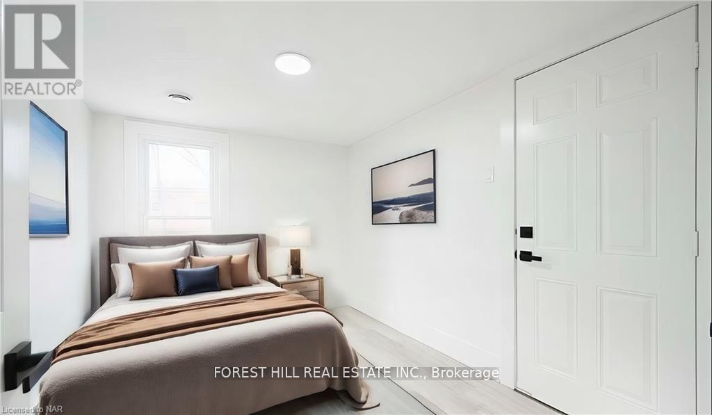 4702 - 4710 Epworth Circle, Niagara Falls (Downtown), Ontario  L2E 1C8 - Photo 7 - X12255105