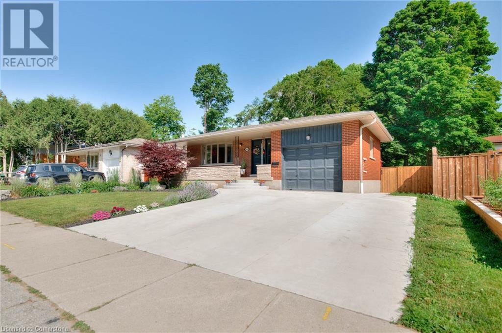 Property at 515 TWIN OAKS Crescent image 3