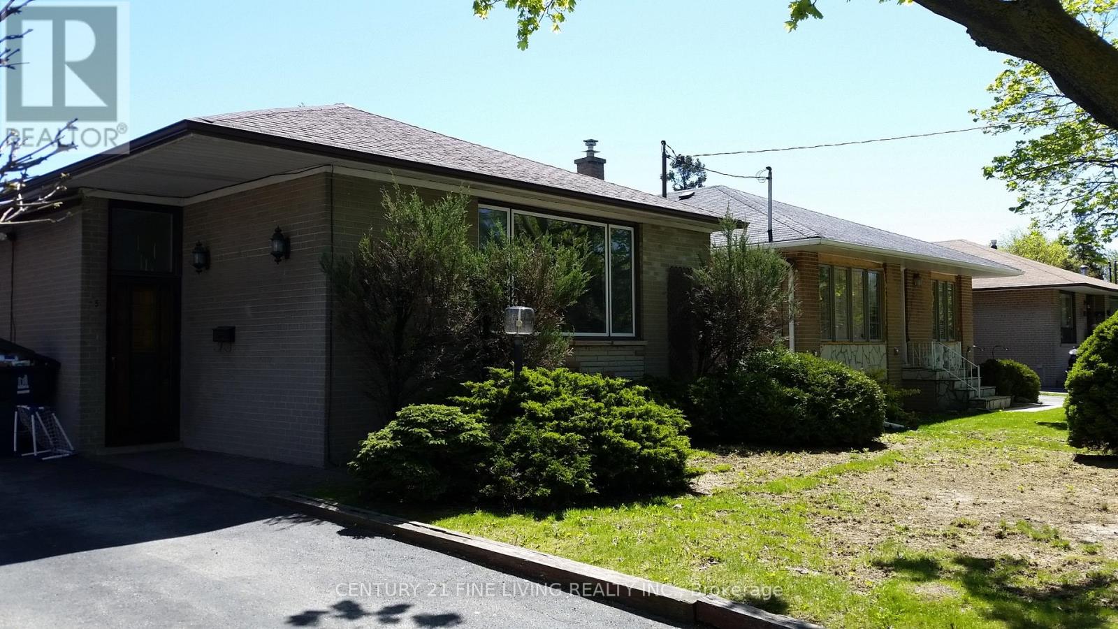 Property at 35 HARTLAND ROAD image 5
