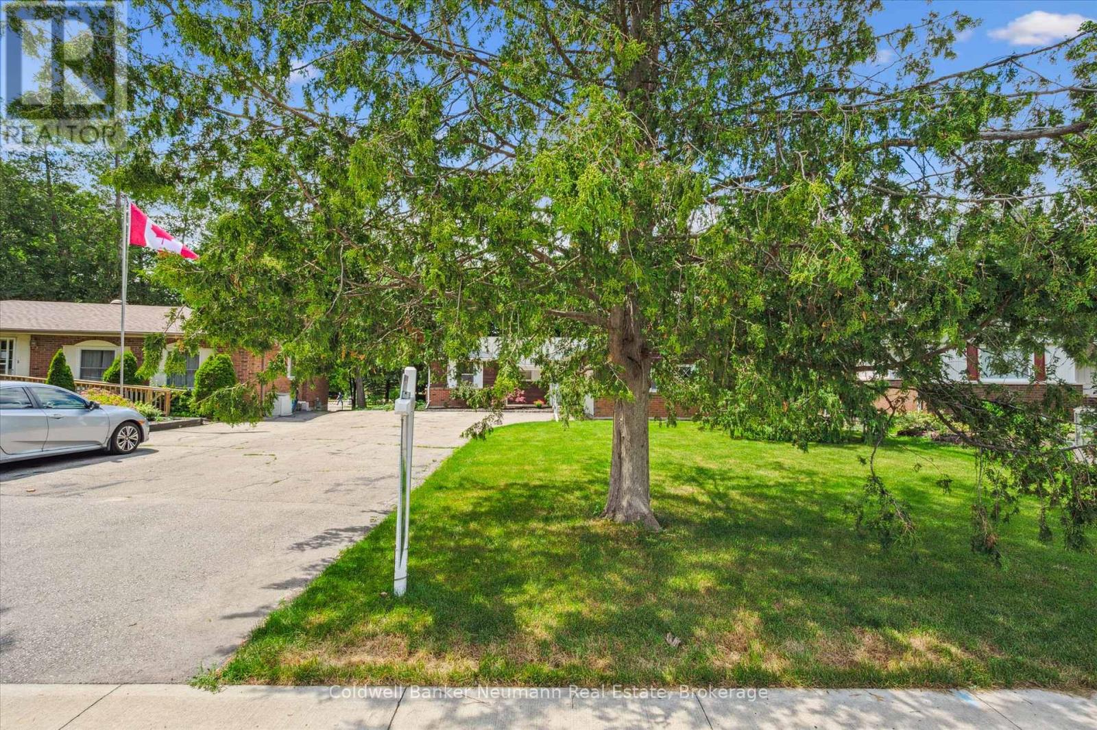 Property at 118 MOCCASIN DRIVE image 3