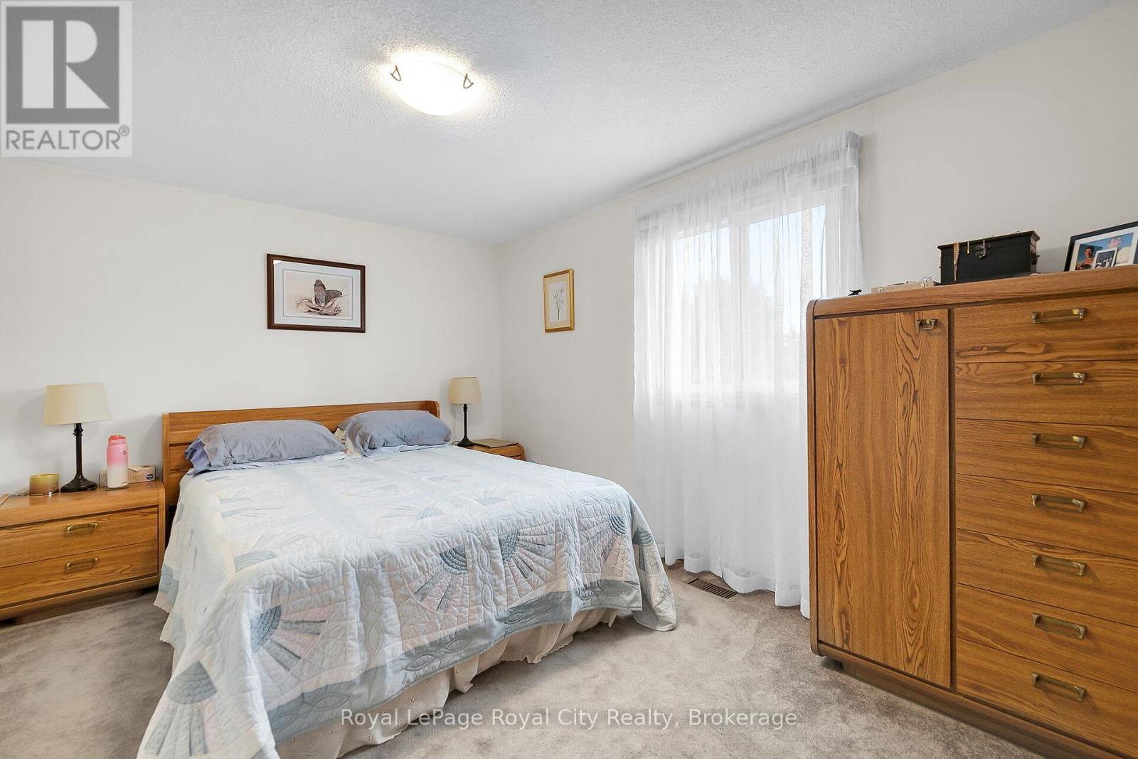 18 Smart Street, Guelph, Ontario  N1G 4L4 - Photo 18 - X12255241