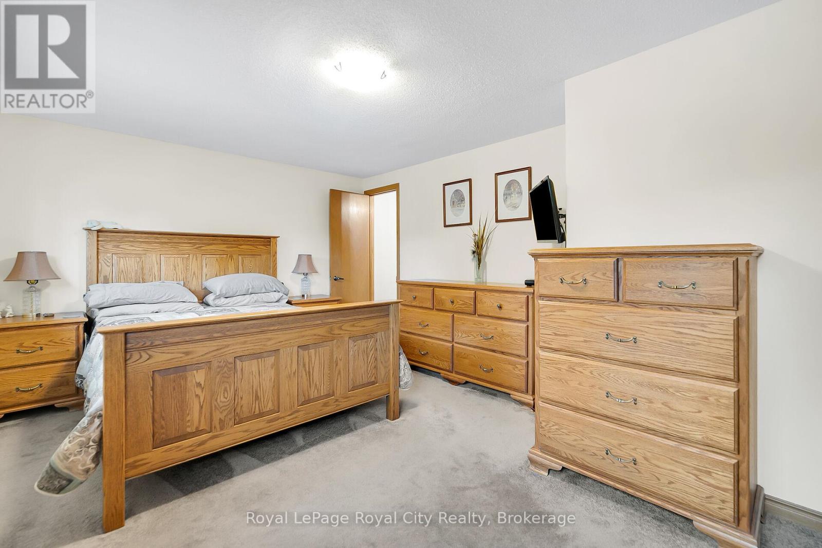 18 Smart Street, Guelph, Ontario  N1G 4L4 - Photo 21 - X12255241