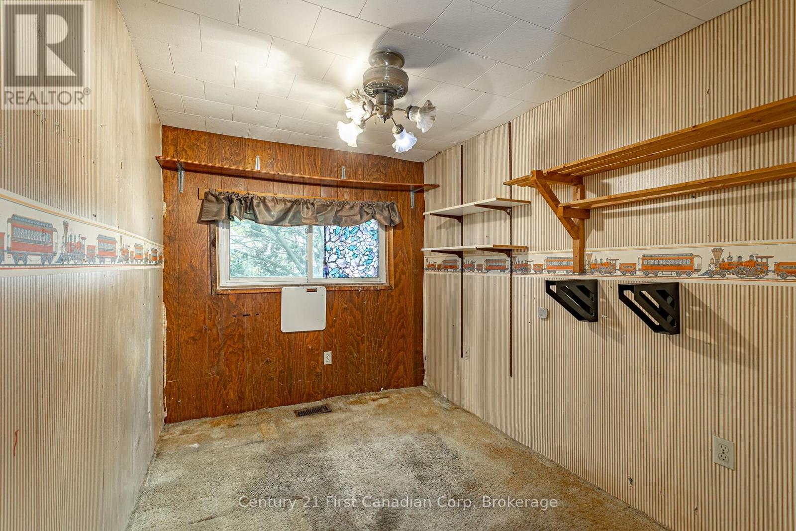 180 King Hiram Street, Ingersoll, Ontario  N5C 1L8 - Photo 10 - X12250818