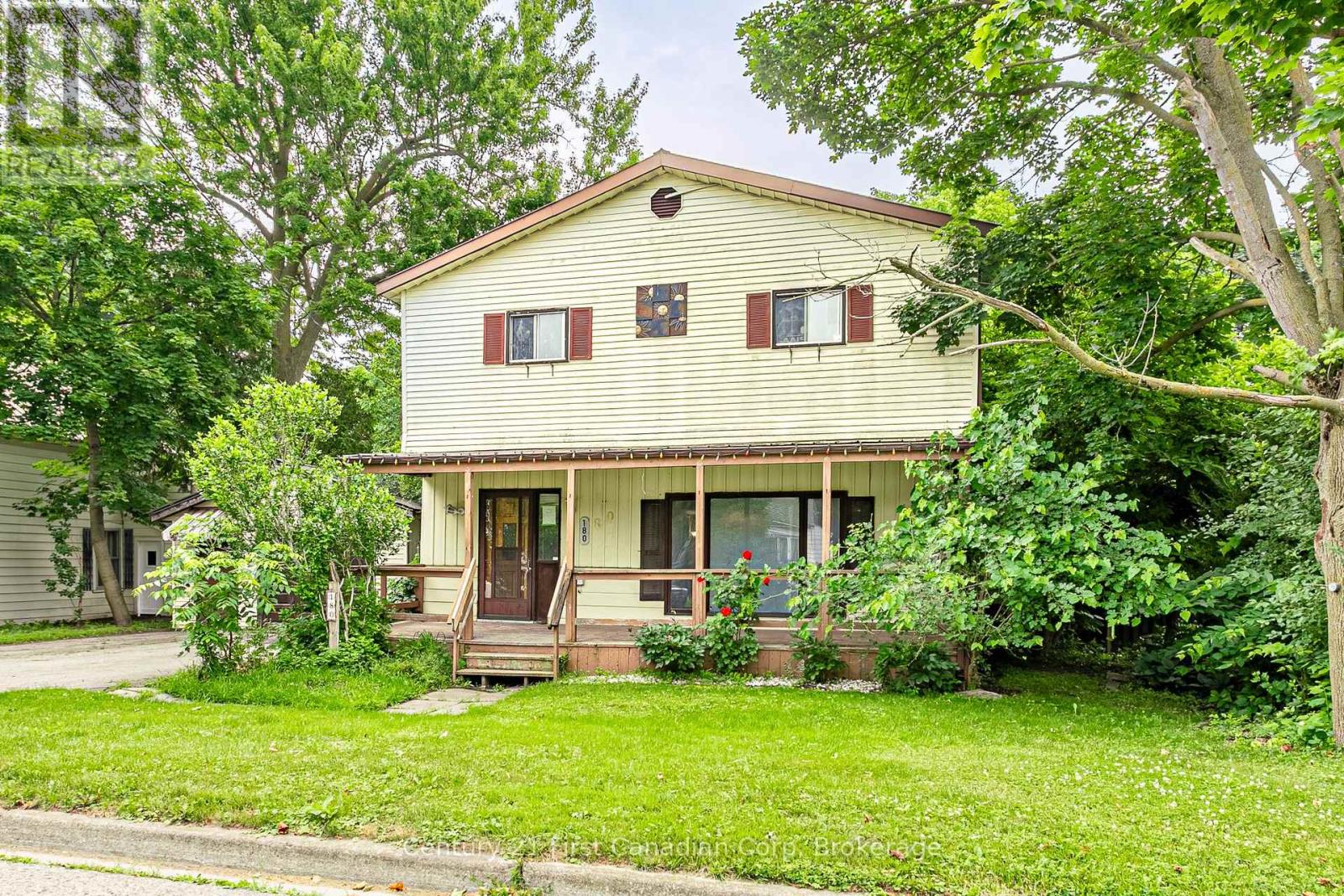 180 King Hiram Street, Ingersoll, Ontario  N5C 1L8 - Photo 3 - X12250818
