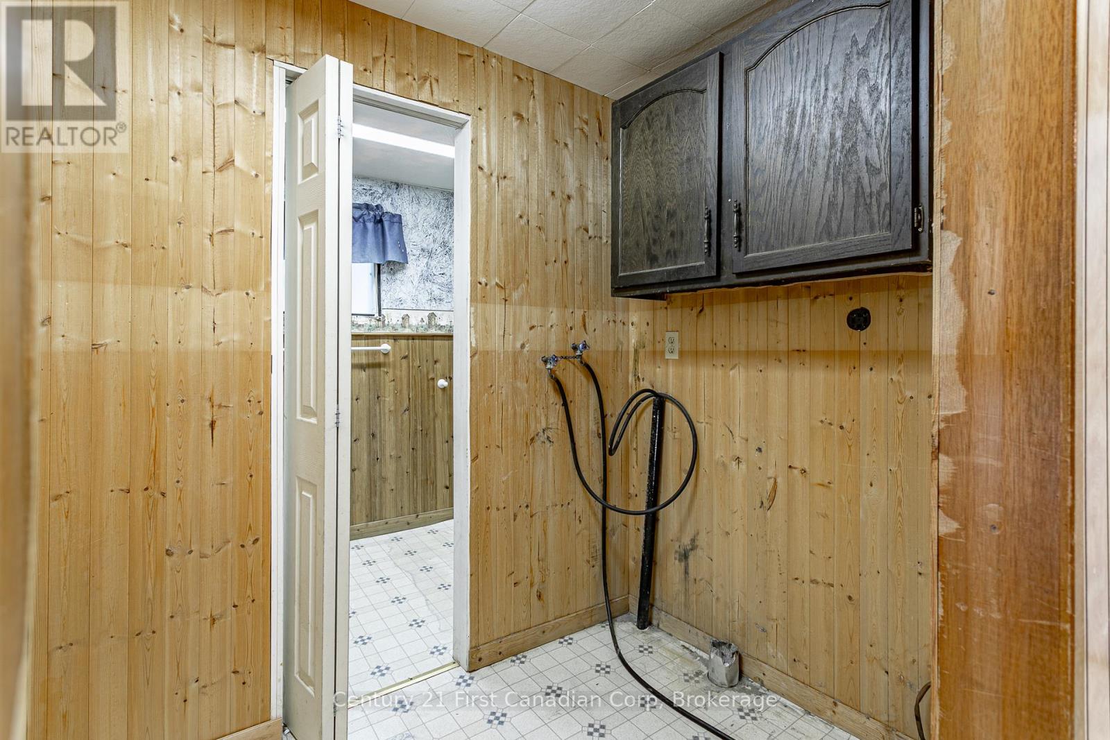 180 King Hiram Street, Ingersoll, Ontario  N5C 1L8 - Photo 12 - X12250818