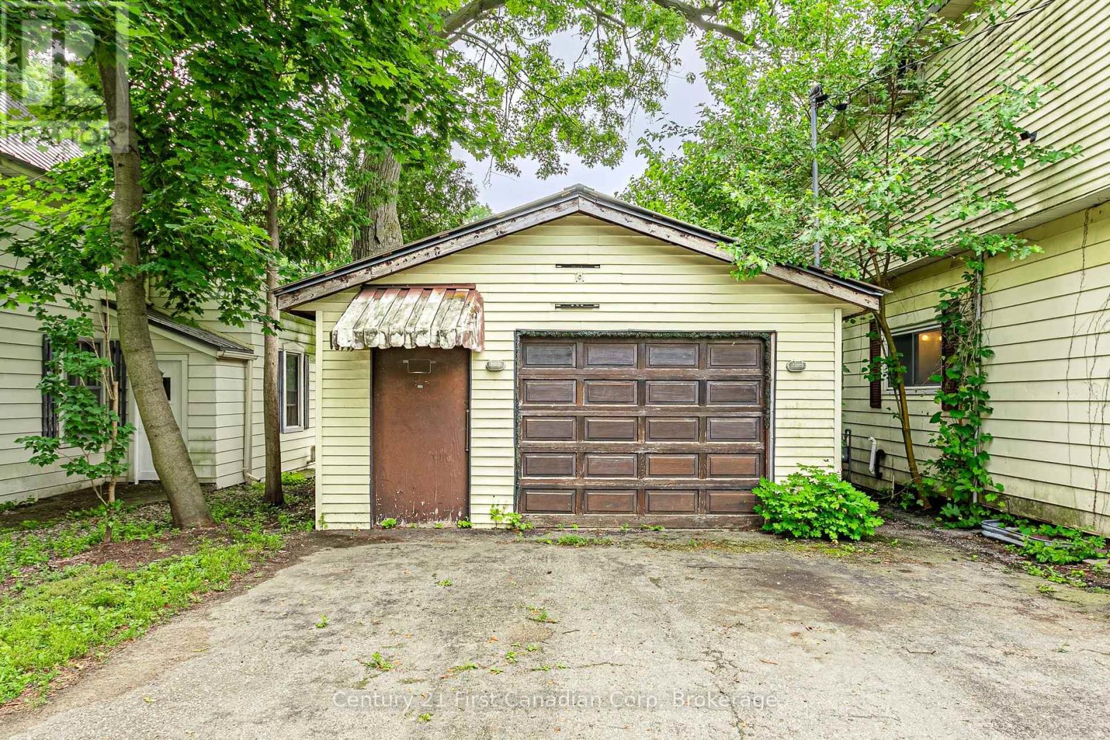 180 King Hiram Street, Ingersoll, Ontario  N5C 1L8 - Photo 5 - X12250818