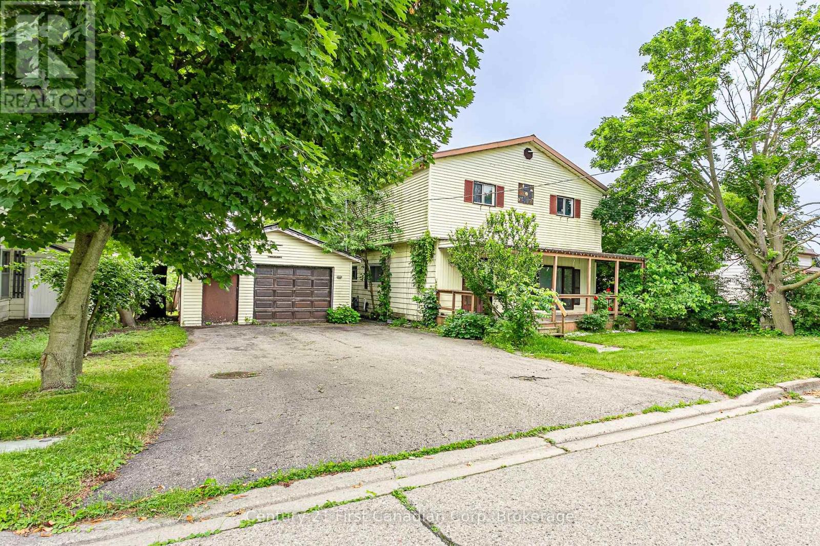 180 King Hiram Street, Ingersoll, Ontario  N5C 1L8 - Photo 4 - X12250818