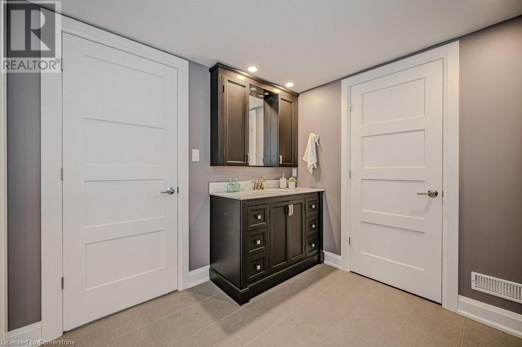 1354 1 Side Road, Burlington, Ontario  L7P 0R9 - Photo 38 - 40746754