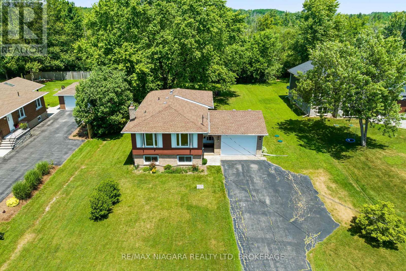 Property at 10960 LAKESHORE ROAD image 4