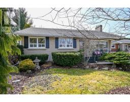 8 MACBETH BOULEVARD, St. Catharines, Ontario