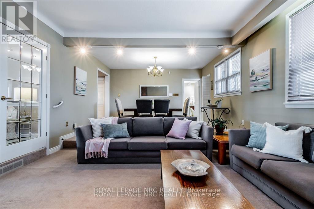 8 Macbeth Boulevard, St. Catharines, Ontario  L2T 2M2 - Photo 14 - X12254824
