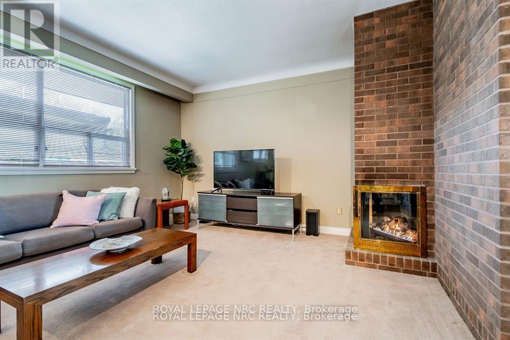 8 Macbeth Boulevard, St. Catharines, Ontario  L2T 2M2 - Photo 12 - X12254824