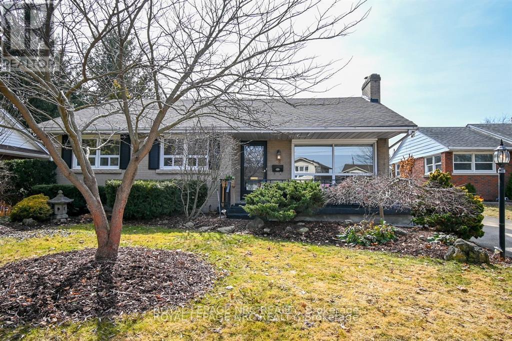 Property at 8 MACBETH BOULEVARD image 3