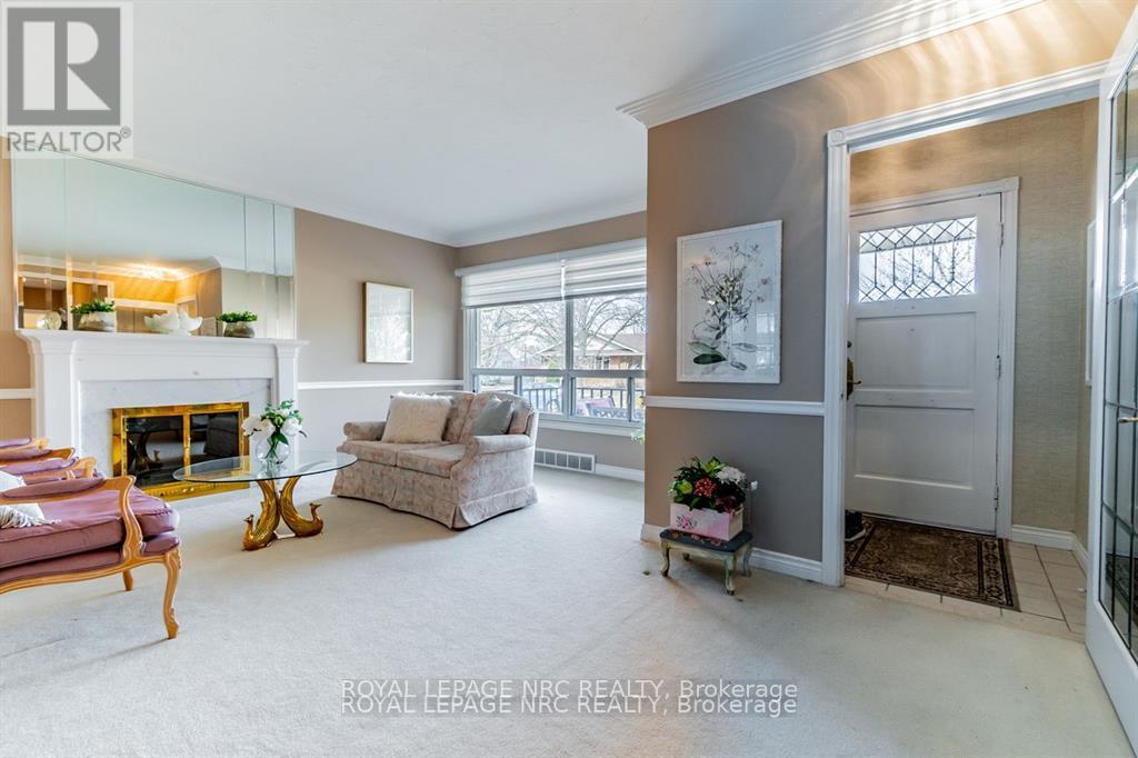 8 Macbeth Boulevard, St. Catharines, Ontario  L2T 2M2 - Photo 6 - X12254824