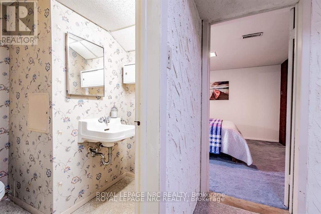 8 Macbeth Boulevard, St. Catharines, Ontario  L2T 2M2 - Photo 35 - X12254824