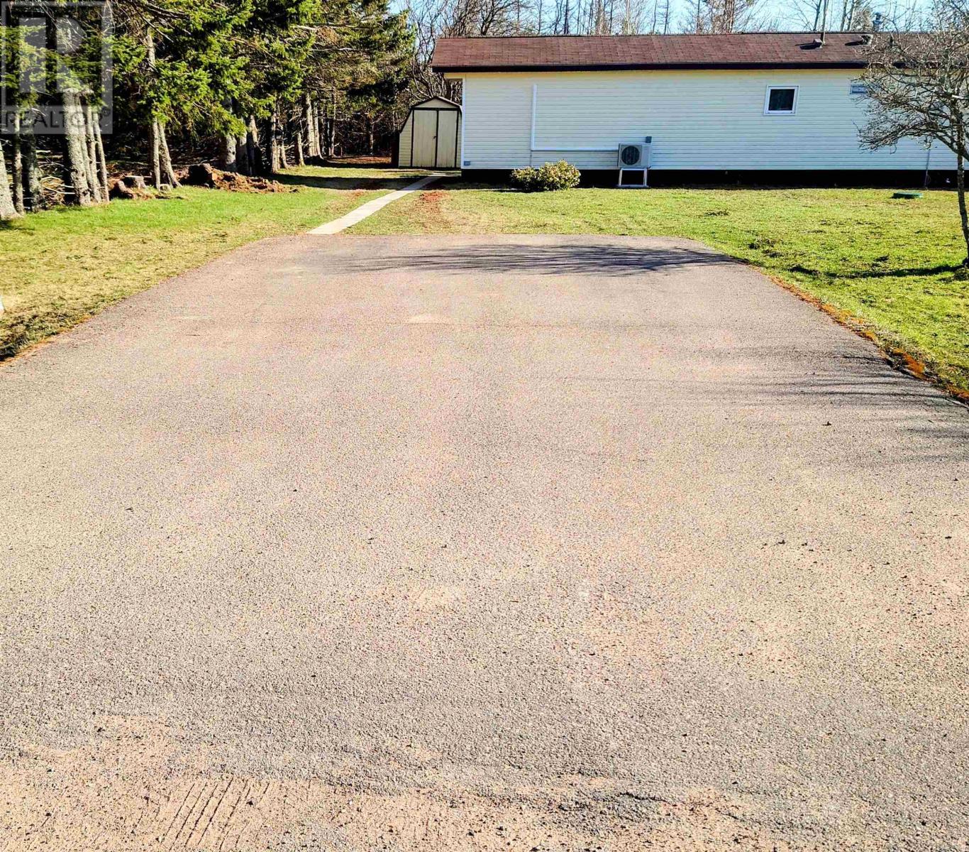 27 Brooks Avenue, Linkletter, Prince Edward Island  C1N 5L6 - Photo 2 - 202516238