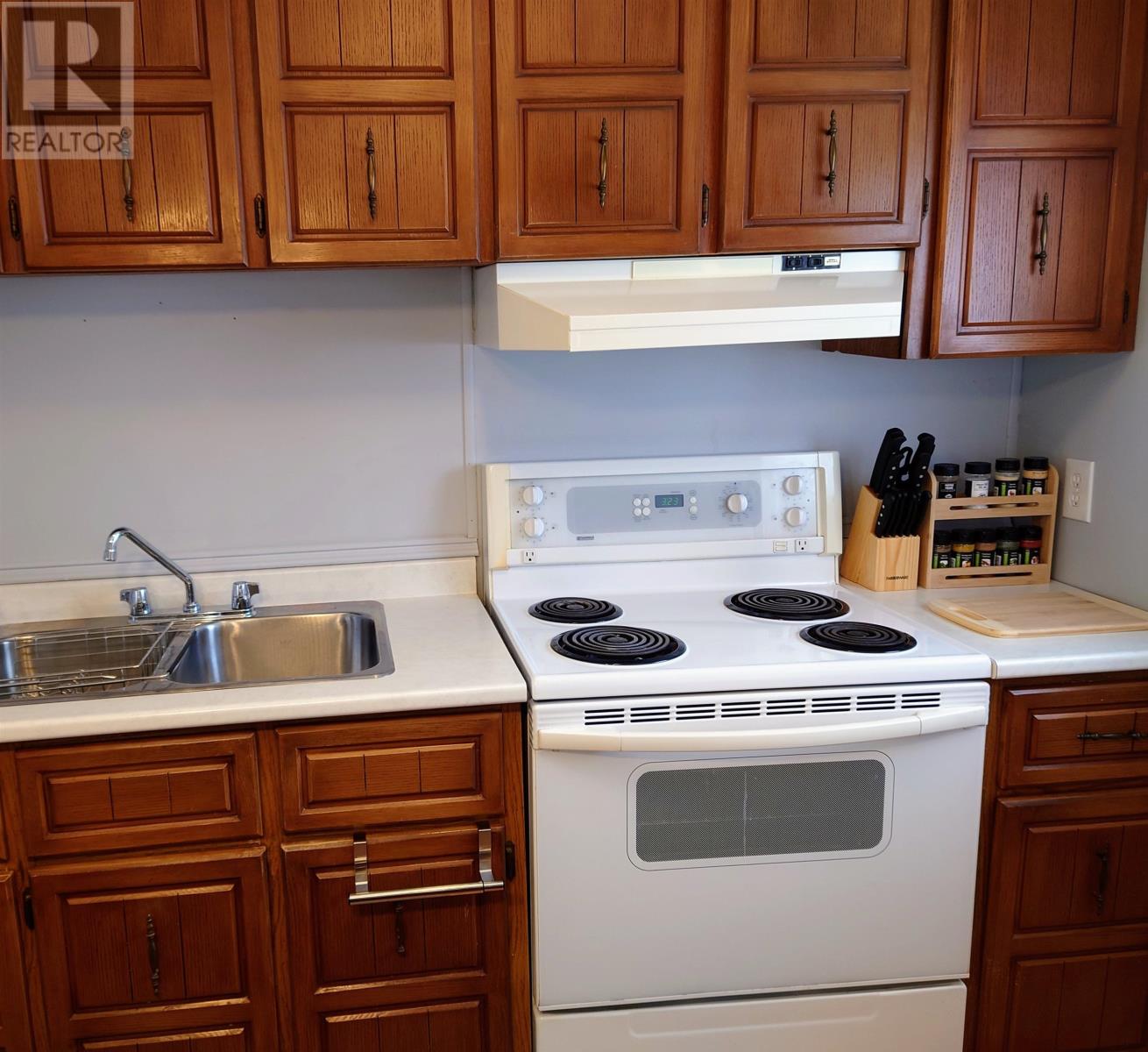 27 Brooks Avenue, Linkletter, Prince Edward Island  C1N 5L6 - Photo 8 - 202516238