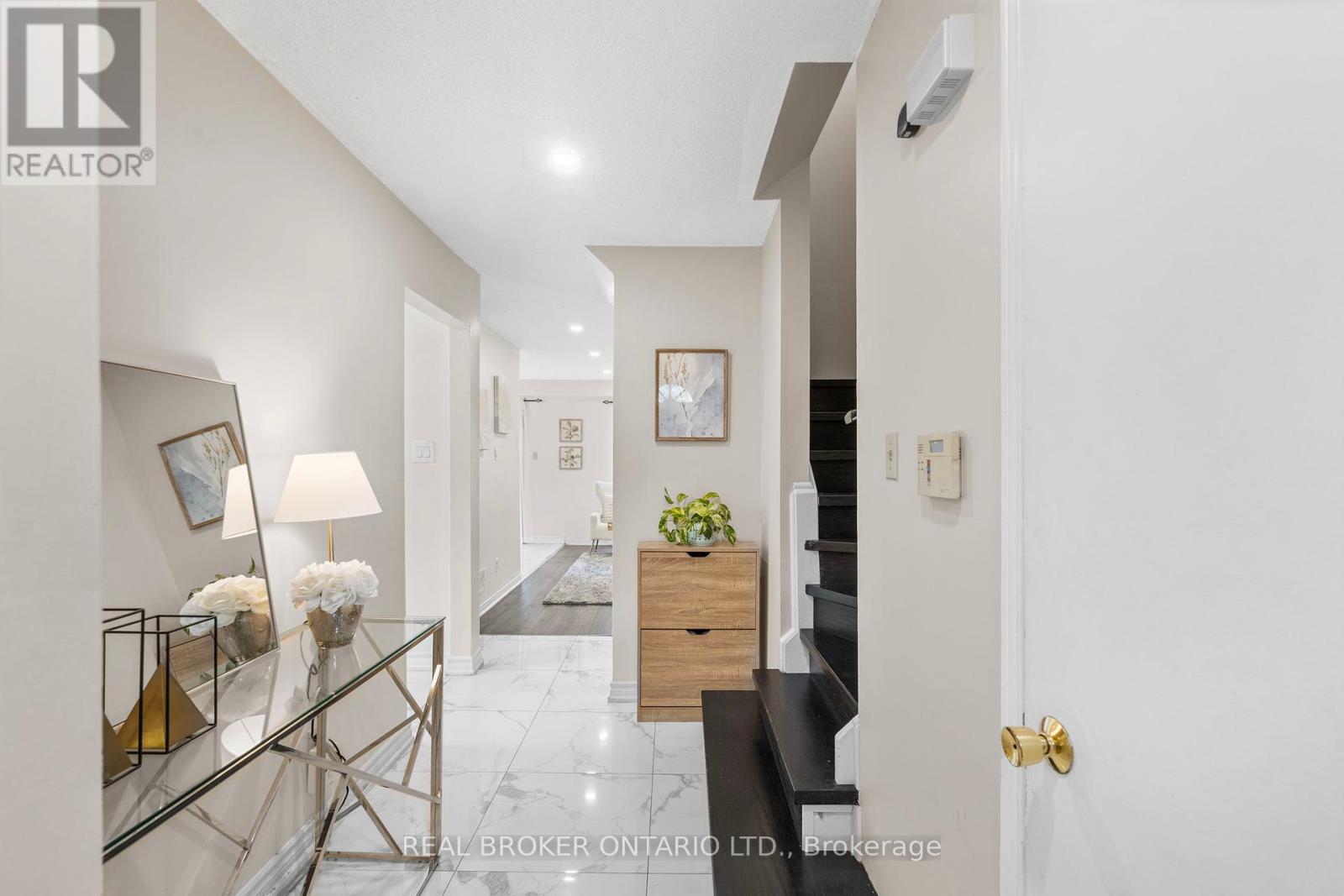 Property at 1434 ANTON SQUARE image 2