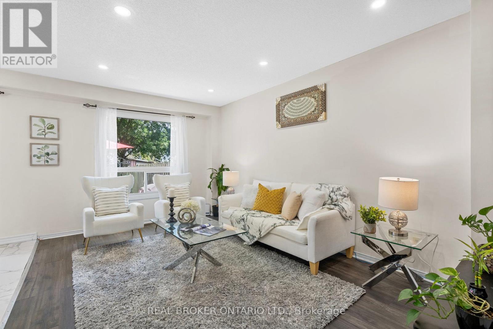 Property at 1434 ANTON SQUARE image 3