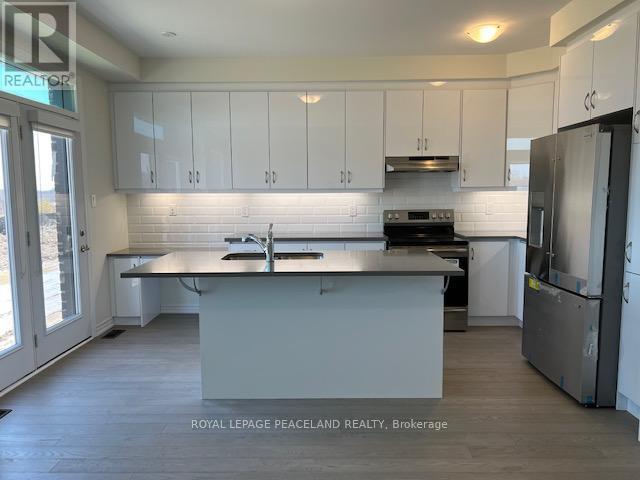 Property at 175 BEAVERBRAE DRIVE image 4