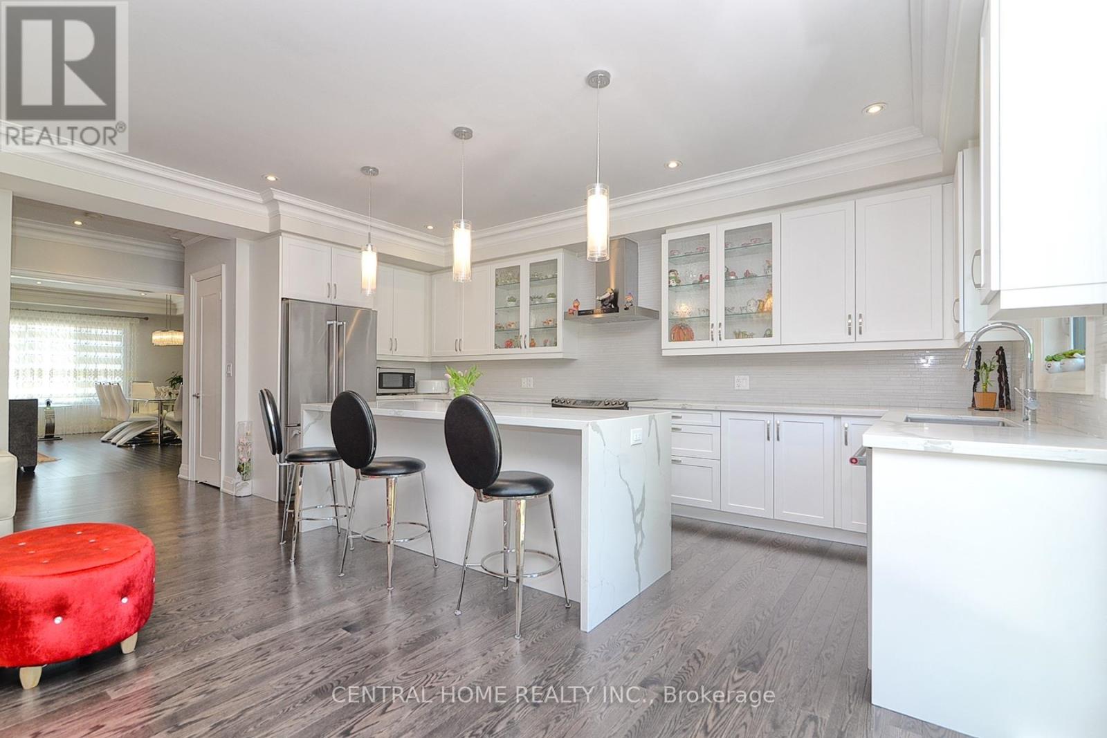 Property at 47 DIVON LANE image 2