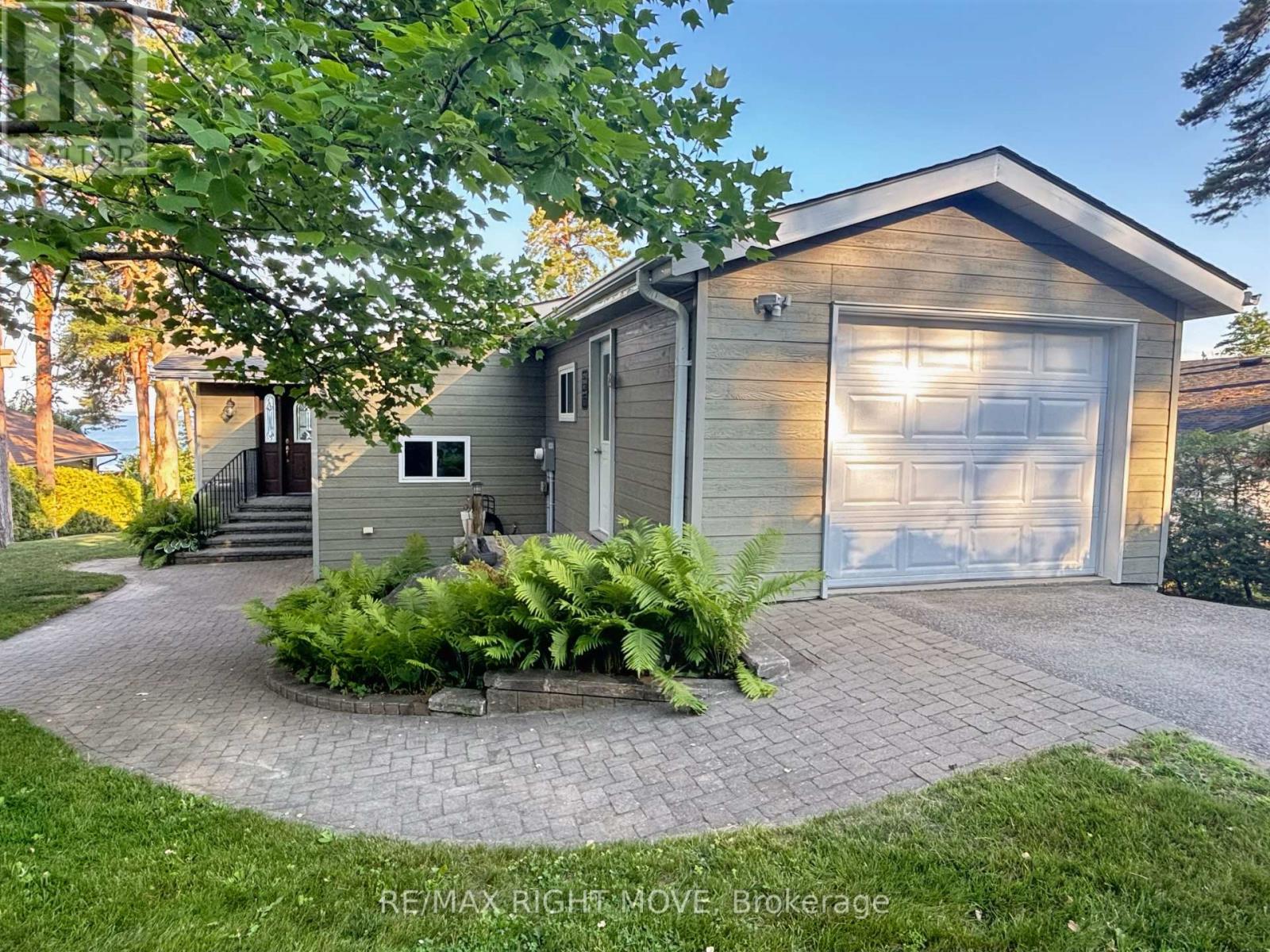 Property at 1185 WOODLAND DRIVE image 3