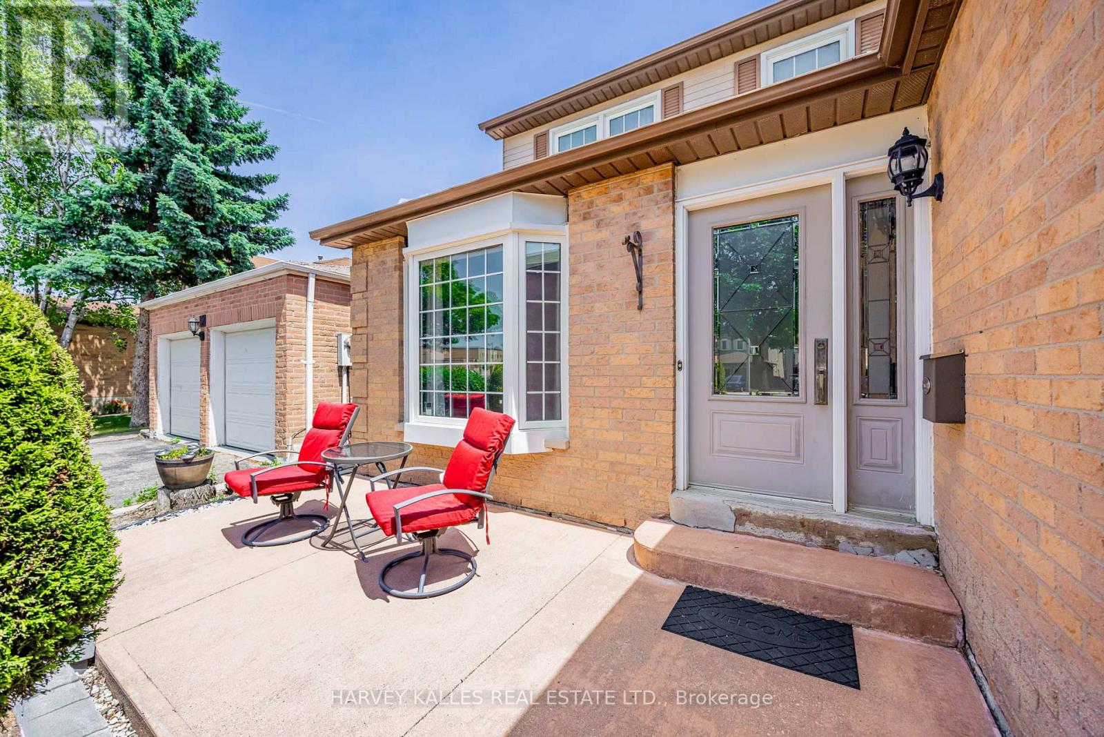 Property at 34 GREENDUST COURT image 2