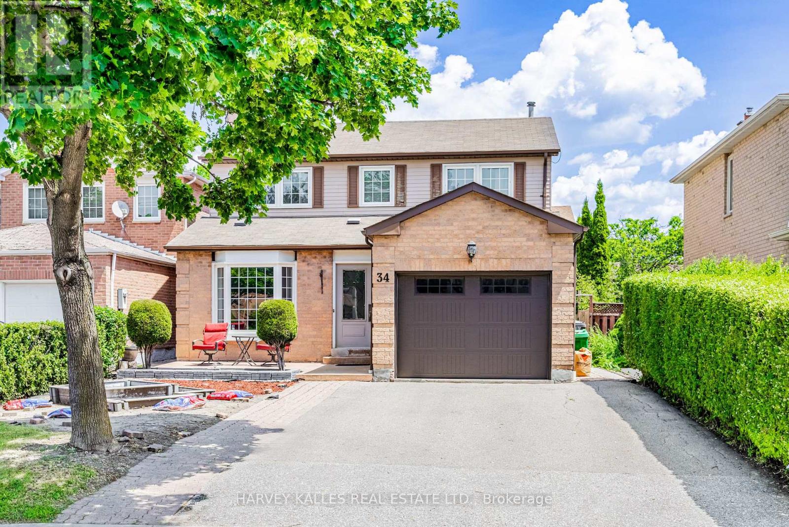 Property at 34 GREENDUST COURT image 3