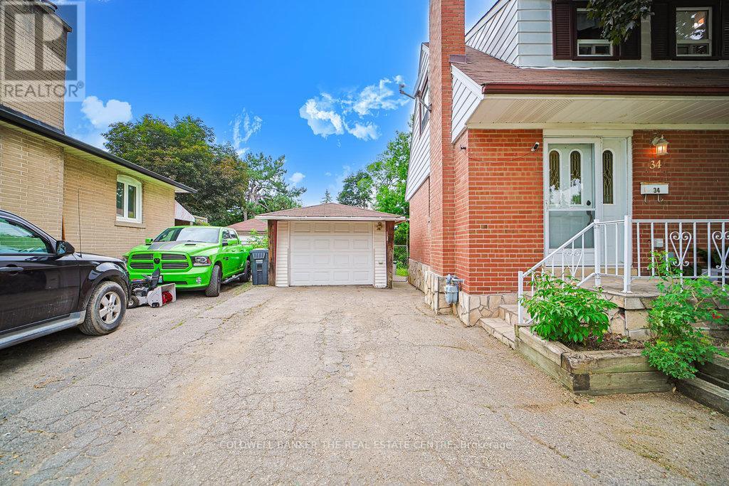 Property at 34 CRESTVIEW AVENUE image 4
