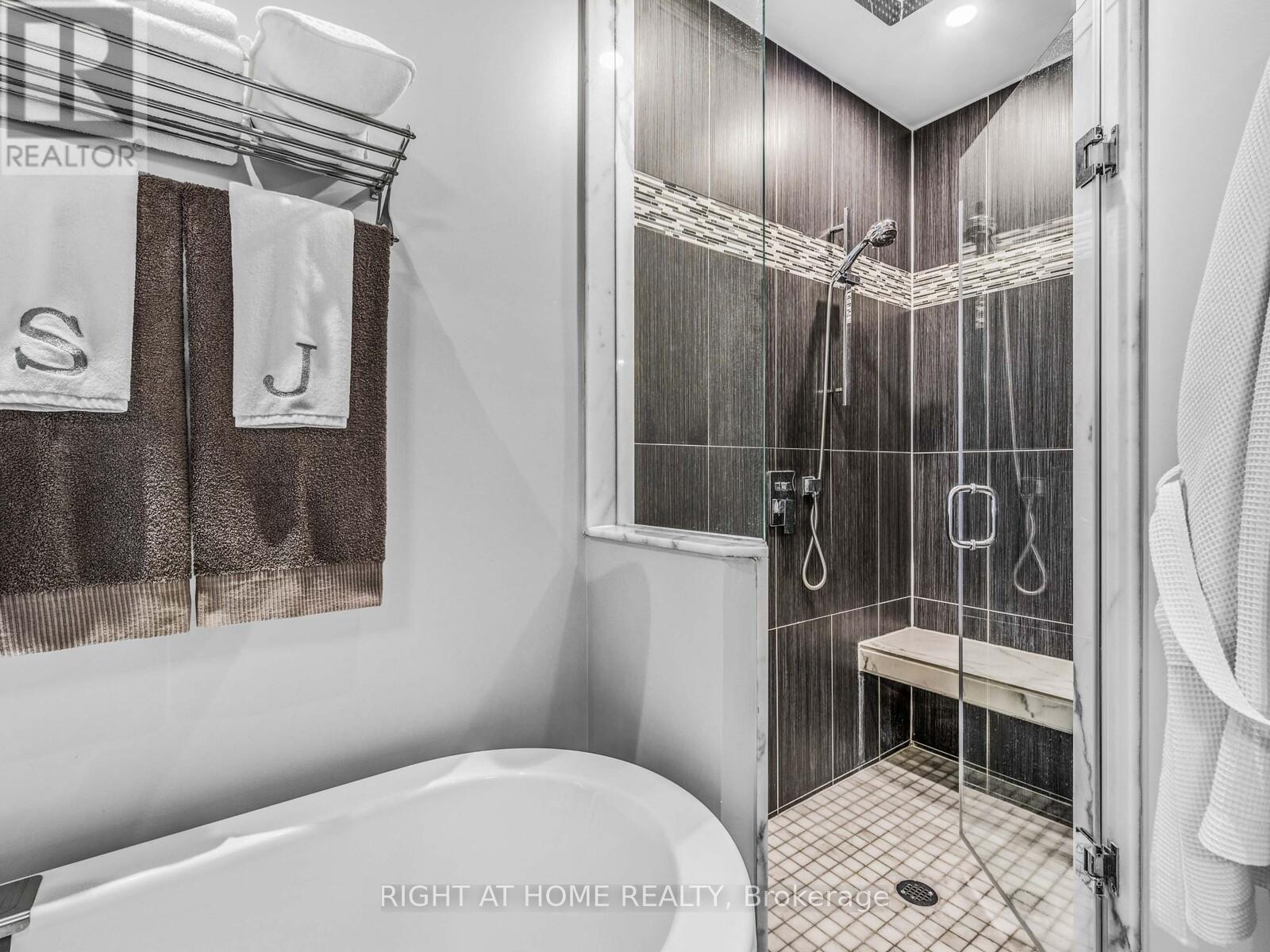 64 Brock Avenue, Toronto, Ontario  M6K 2L4 - Photo 18 - W12255236