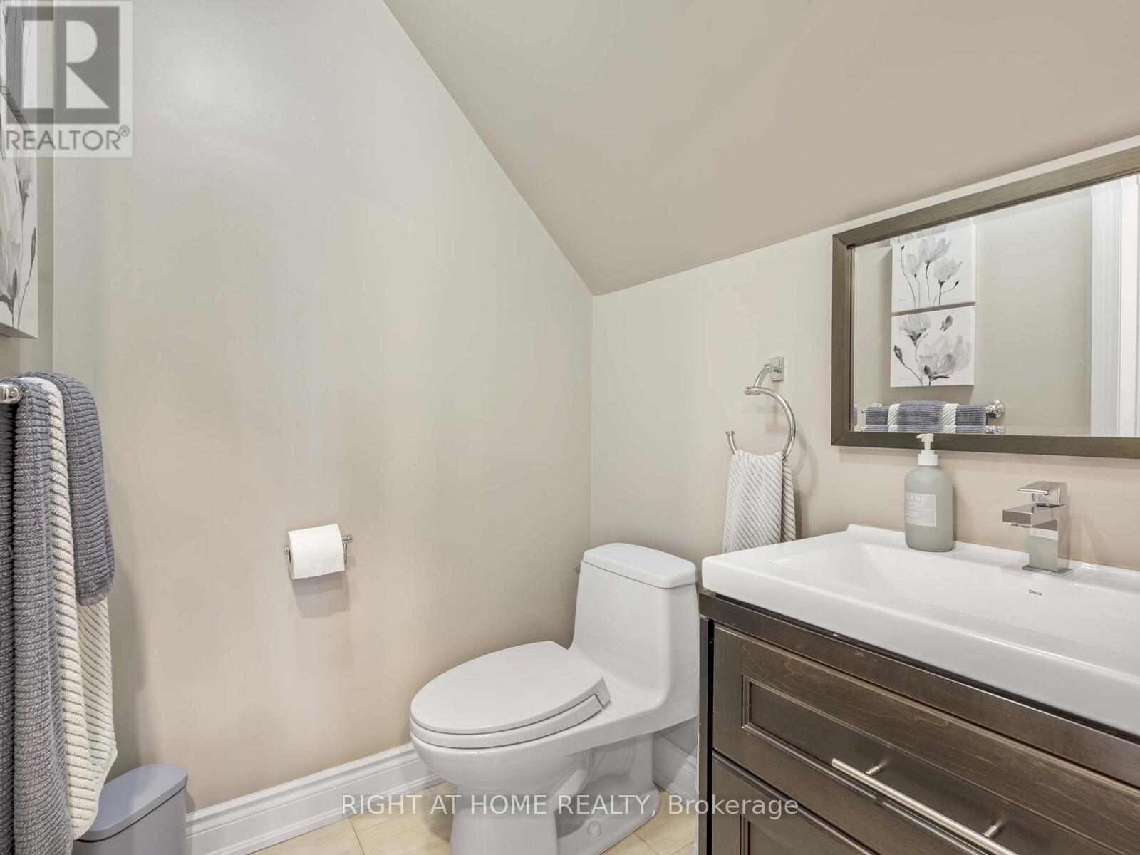 64 Brock Avenue, Toronto, Ontario  M6K 2L4 - Photo 28 - W12255236