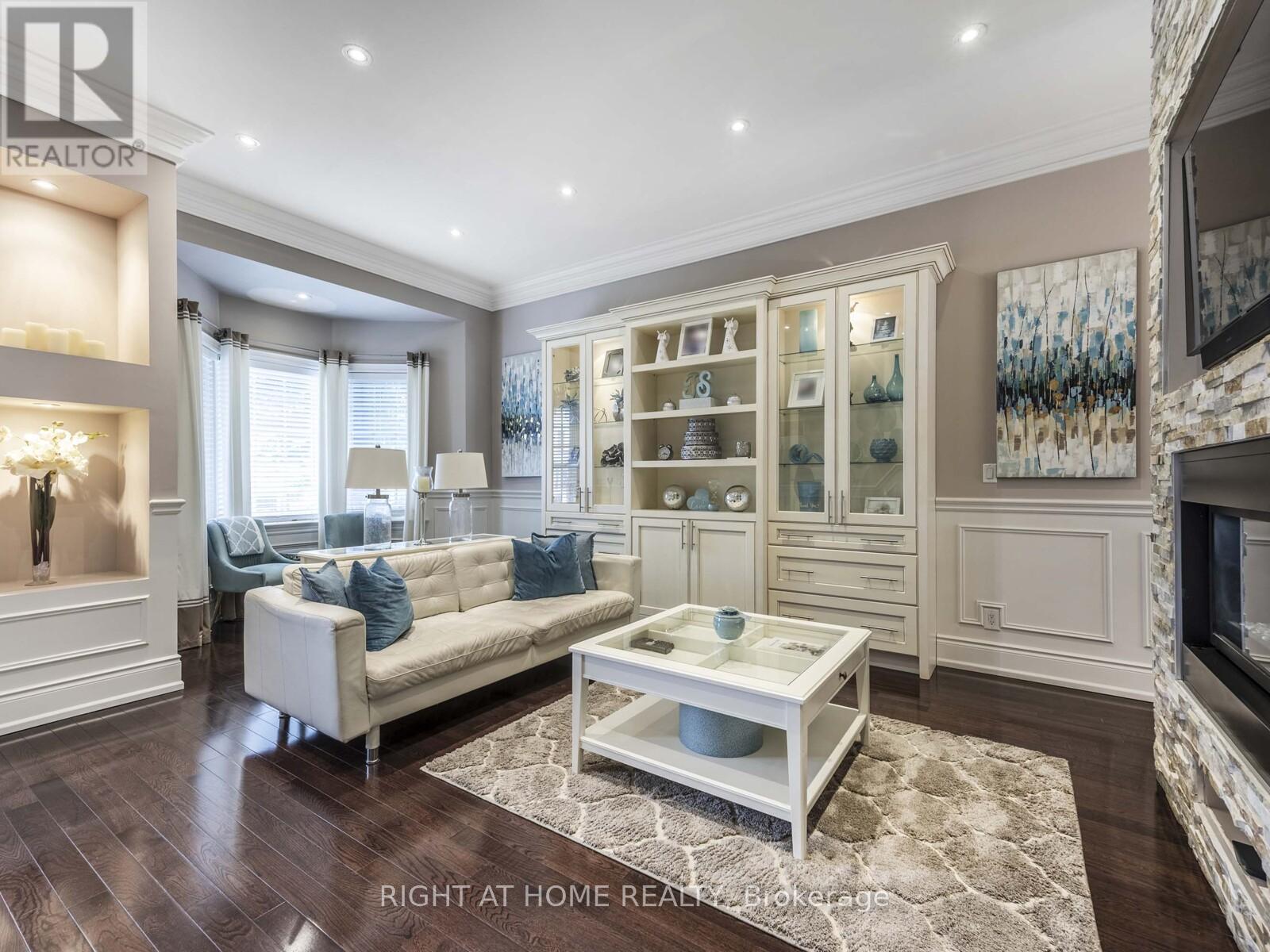 64 Brock Avenue, Toronto, Ontario  M6K 2L4 - Photo 6 - W12255236