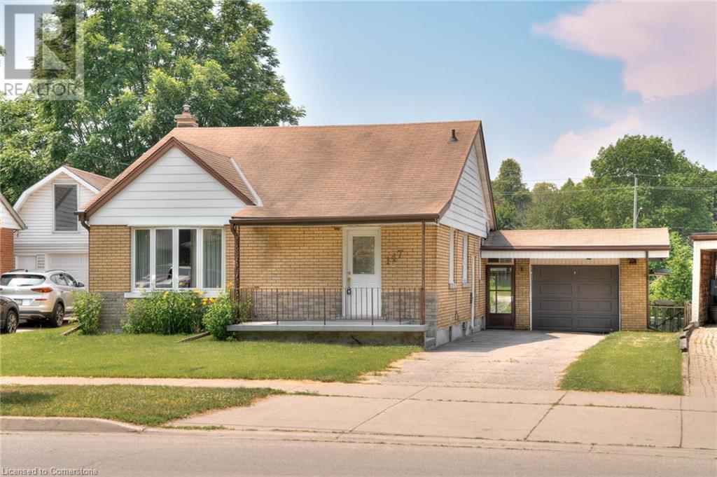 Property at 147 CLARK Avenue image 3