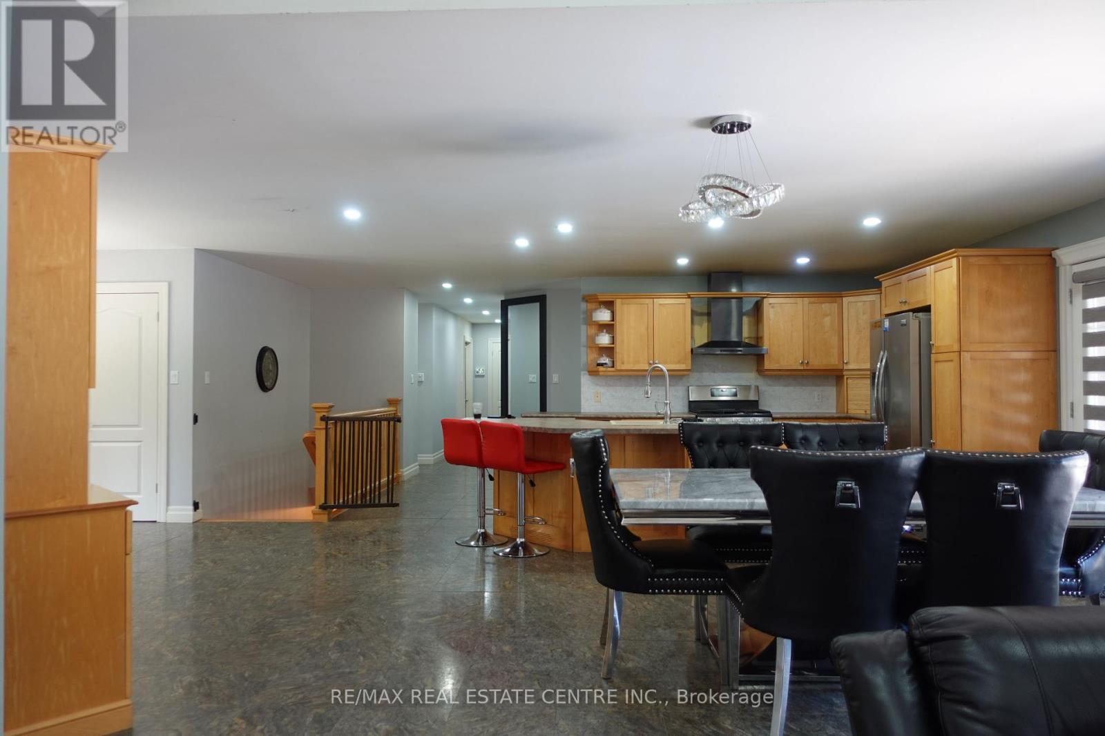 230 South Water Street, Wellington North, Ontario  N0G 2L3 - Photo 13 - X12255182