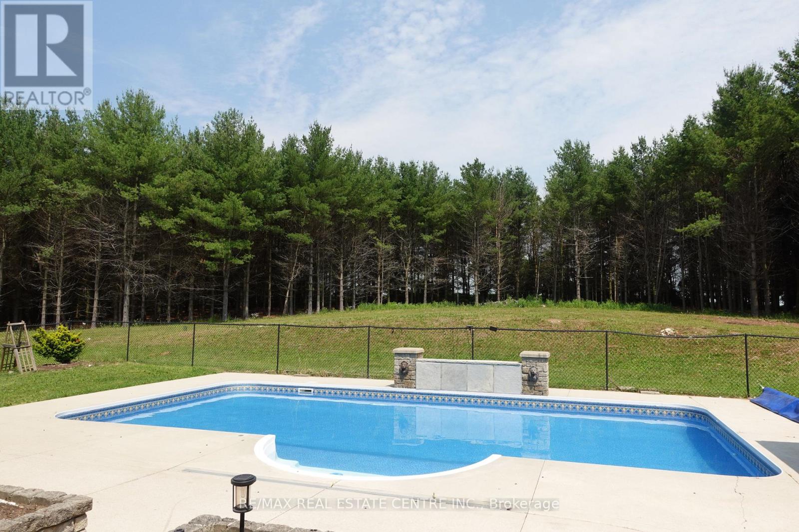 230 South Water Street, Wellington North, Ontario  N0G 2L3 - Photo 44 - X12255182