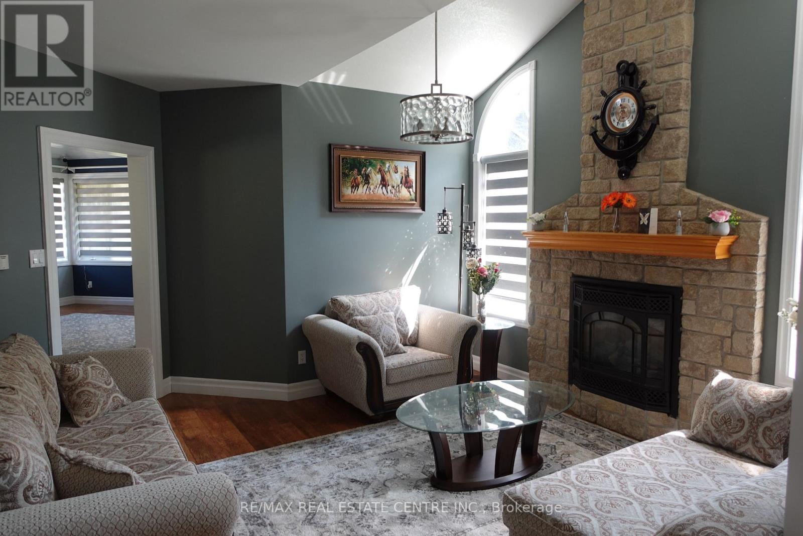 230 South Water Street, Wellington North, Ontario  N0G 2L3 - Photo 7 - X12255182