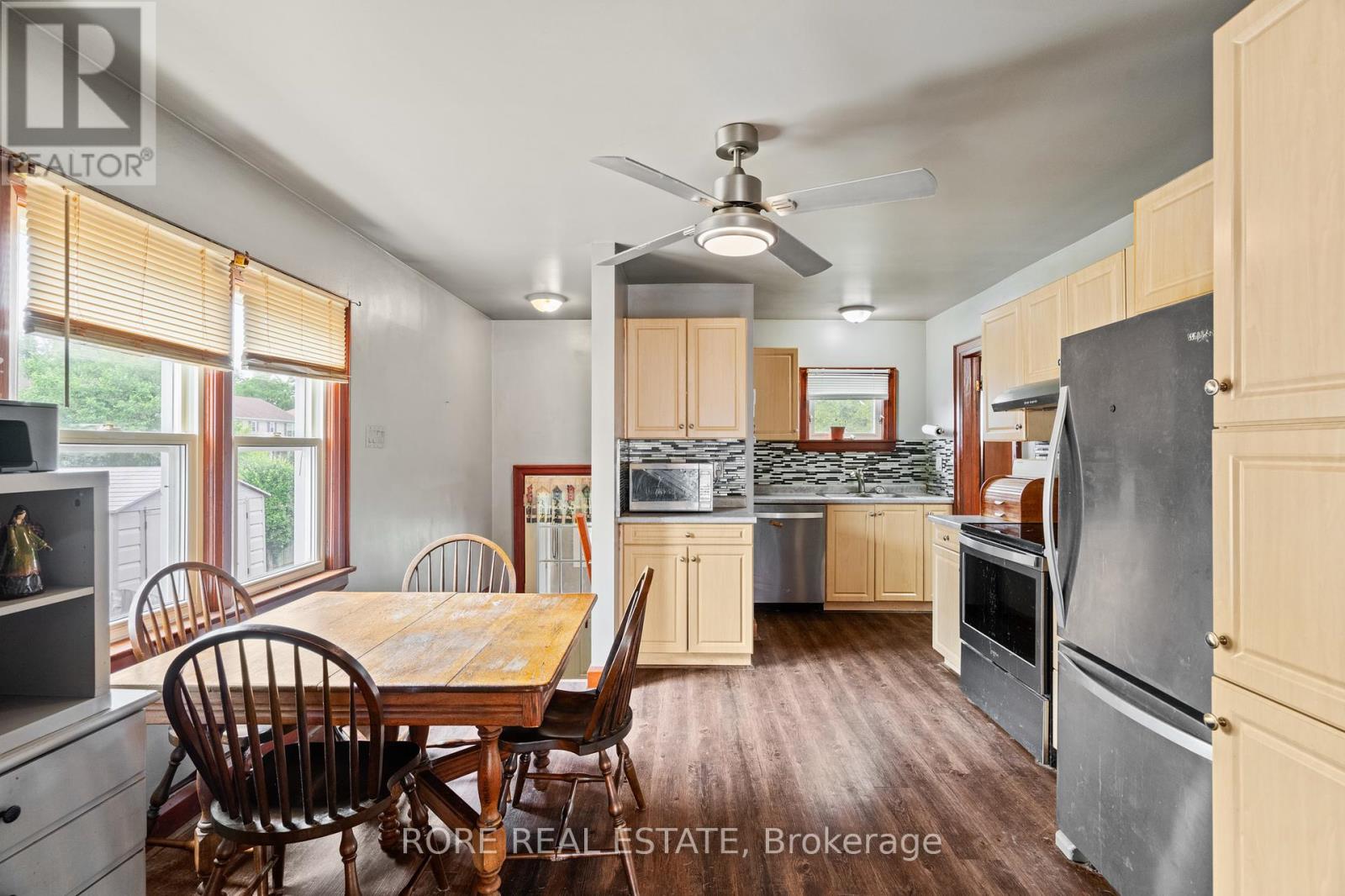 59 Haig Street, St. Catharines, Ontario  L2R 6K7 - Photo 10 - X12255266
