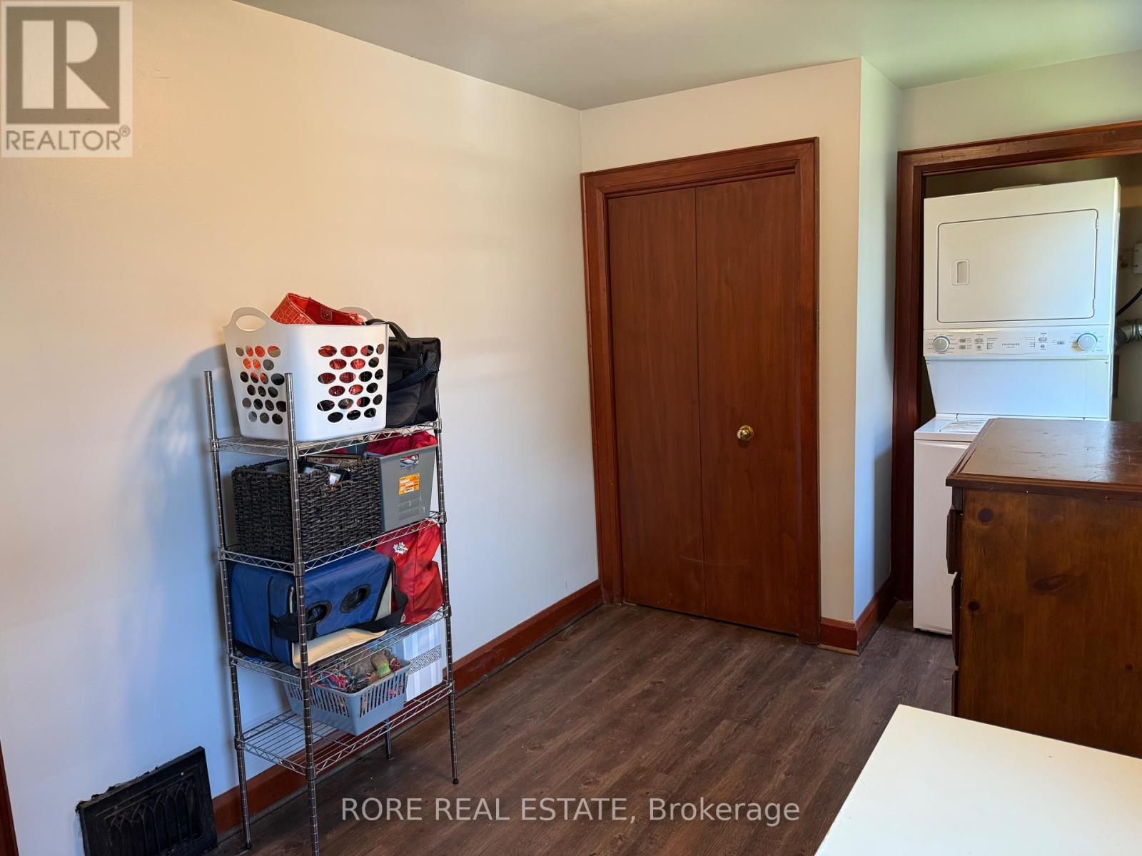 59 Haig Street, St. Catharines, Ontario  L2R 6K7 - Photo 16 - X12255266