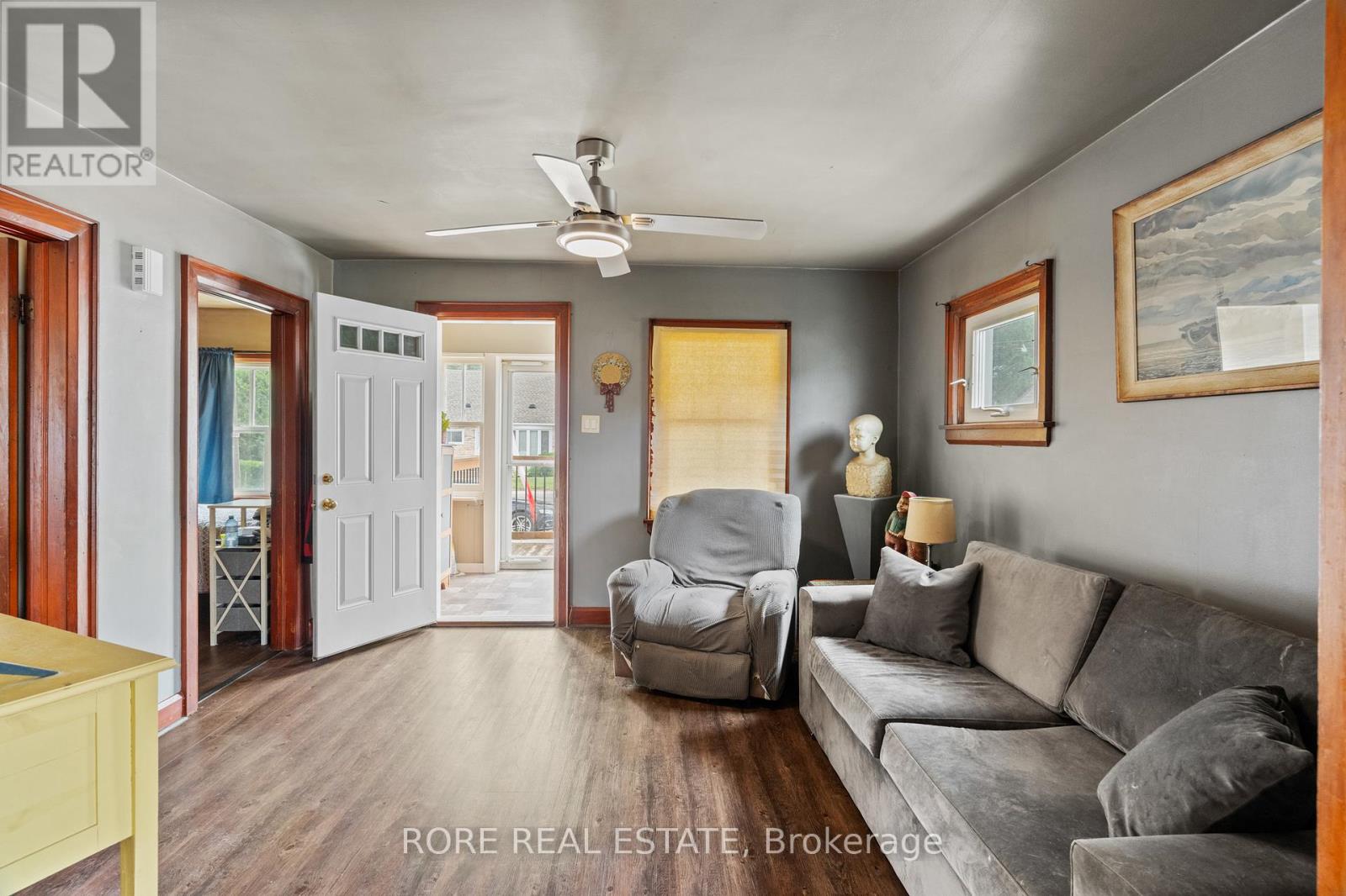 59 Haig Street, St. Catharines, Ontario  L2R 6K7 - Photo 8 - X12255266