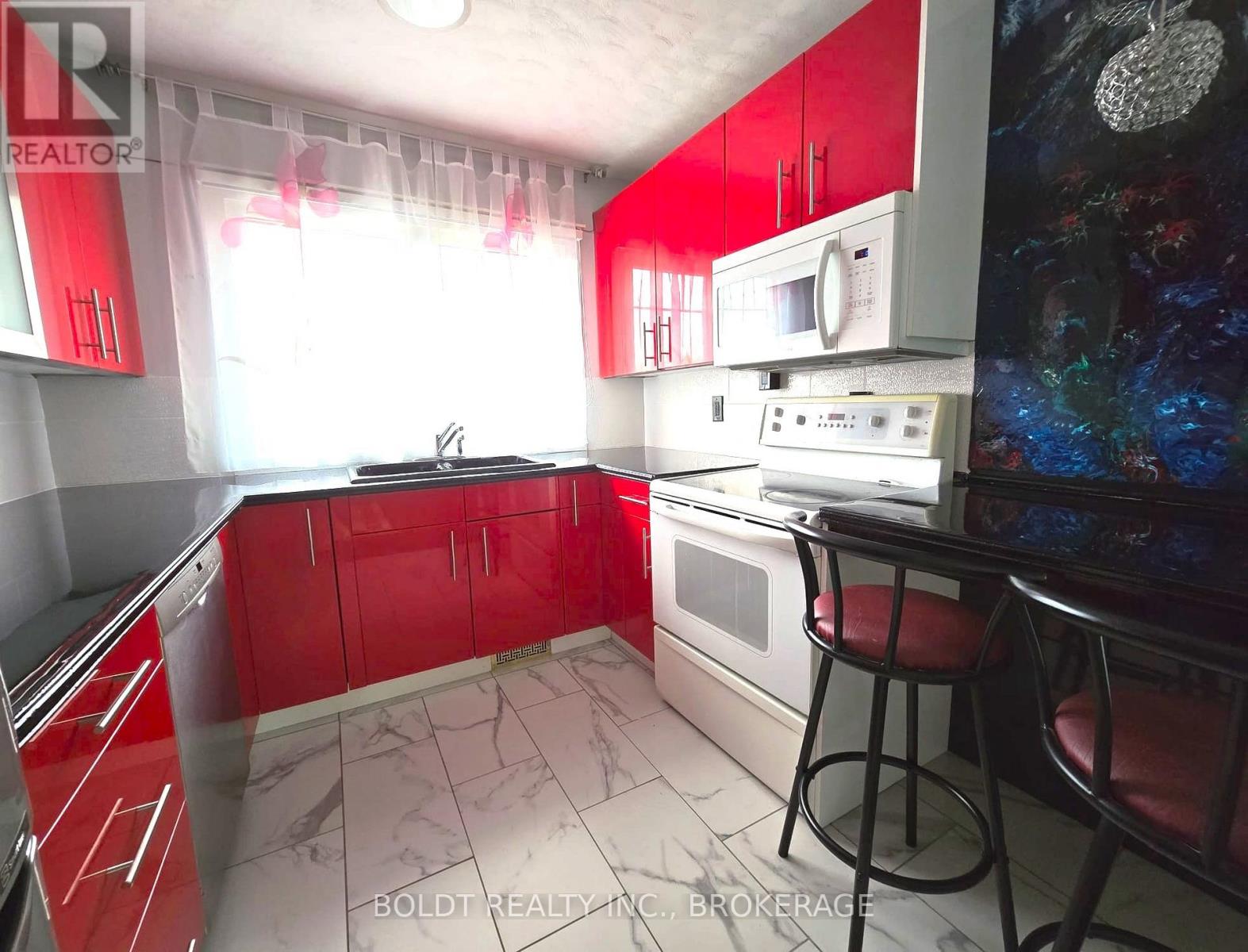 5060 Ontario Avenue, Niagara Falls, Ontario  L2E 3R9 - Photo 14 - X12255326