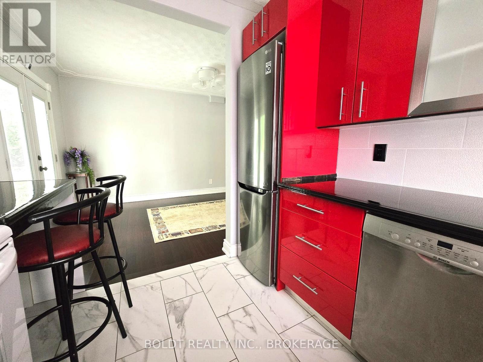 5060 Ontario Avenue, Niagara Falls, Ontario  L2E 3R9 - Photo 15 - X12255326